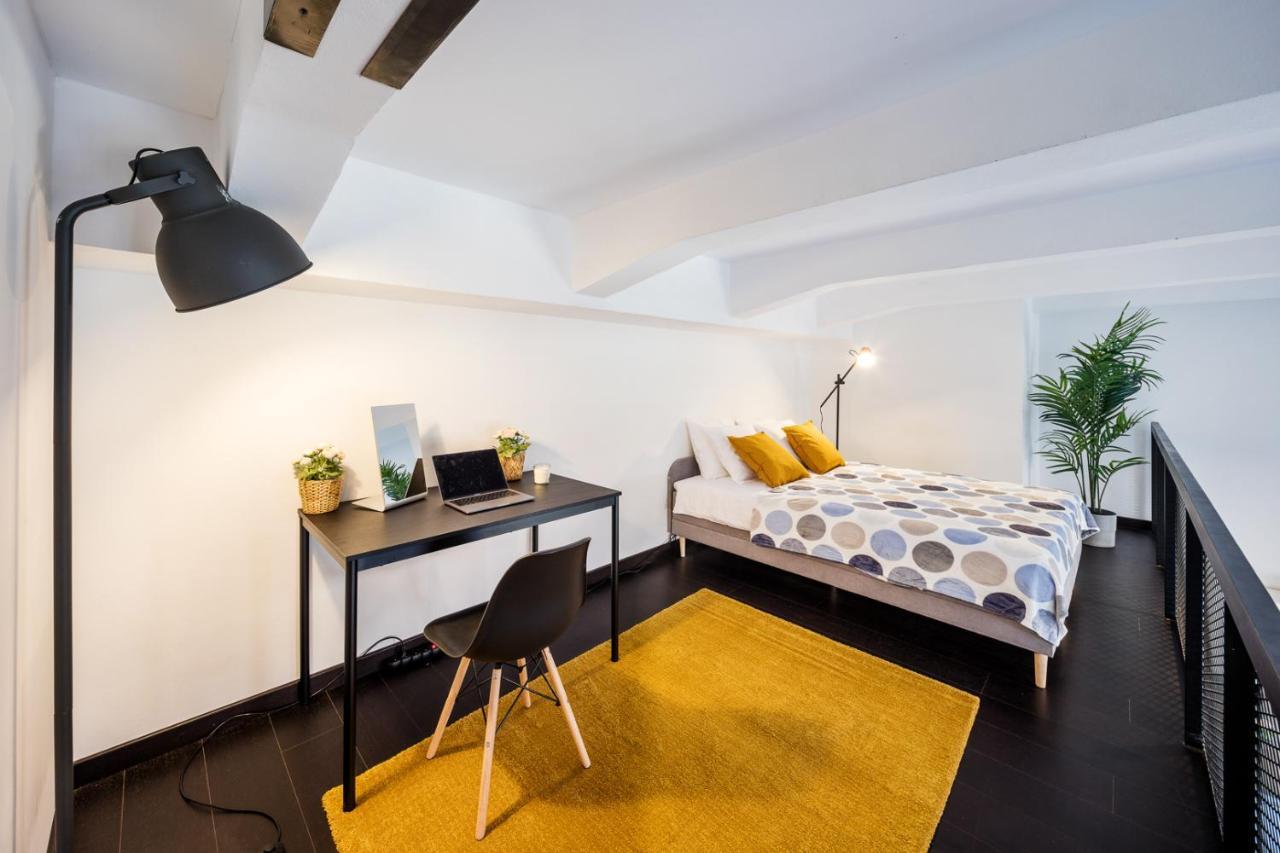 Duplex Apartment With 3 Bedrooms Praha Exteriér fotografie
